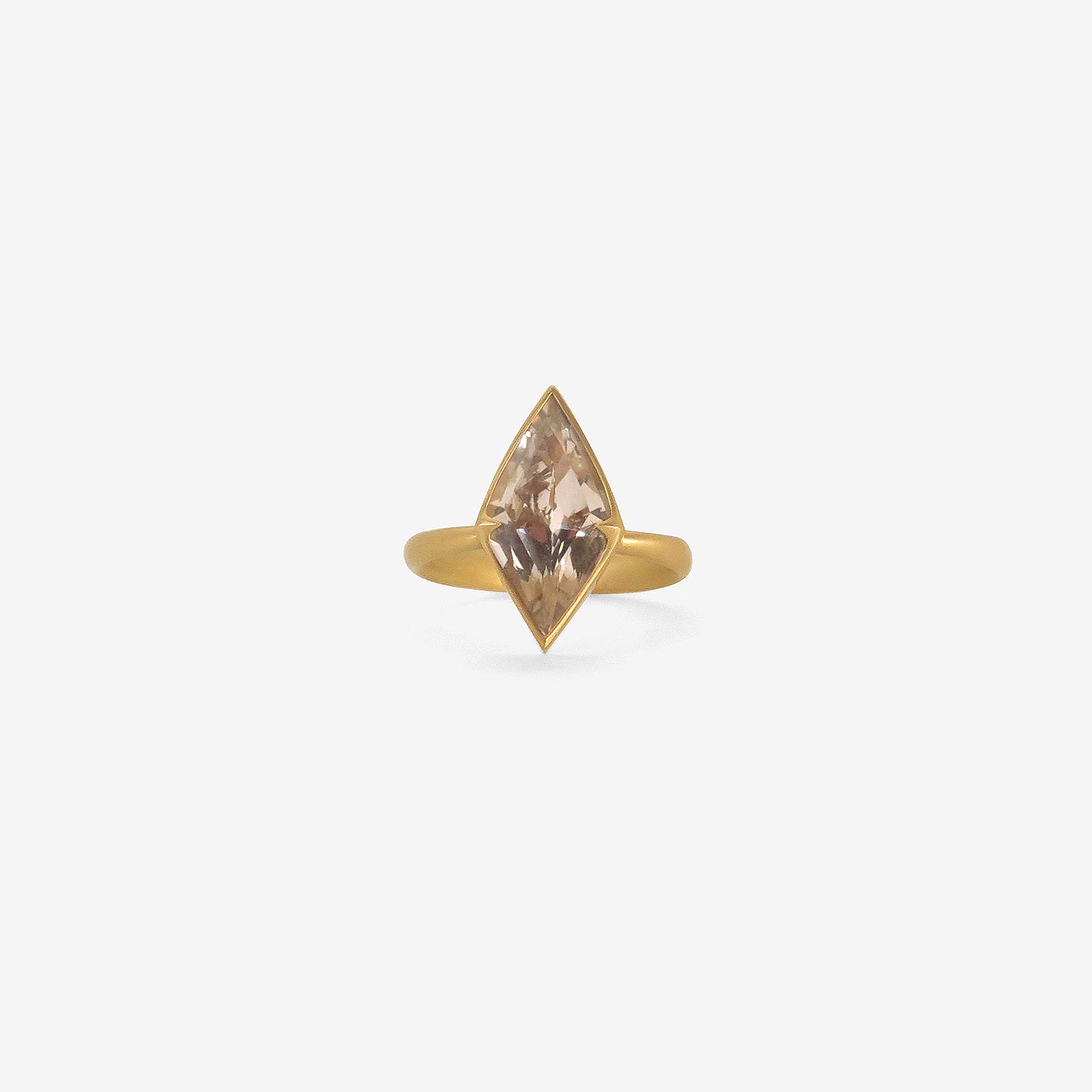 GABRIELLA KISS 18K & KITE-SHAPED PALE BLUE SAPPHIRE RING, 3.82CT