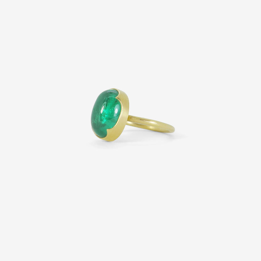 GABRIELLA KISS 18K & OVAL CABOCHON ZAMBIAN EMERALD RING, 4.75CT