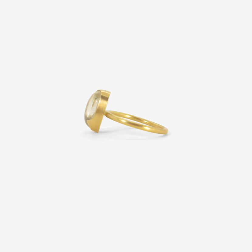 GABRIELLA KISS 18K & OVAL FINE MOONSTONE RING, 3.9CT