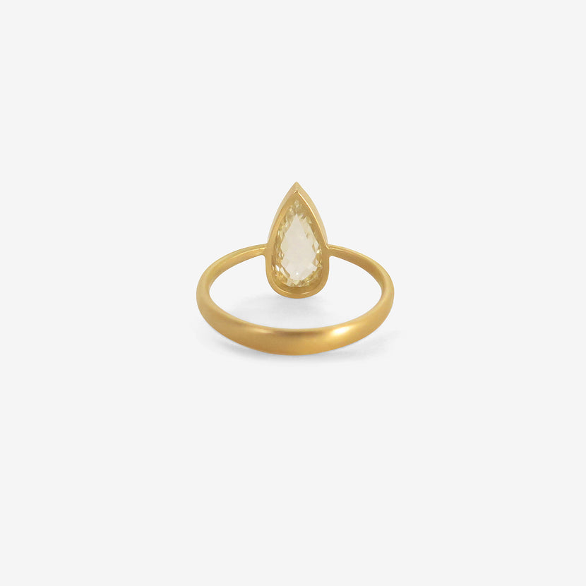GABRIELLA KISS 18K & RARE PEAR-SHAPED WHITE DIAMOND RING, 2.02CT