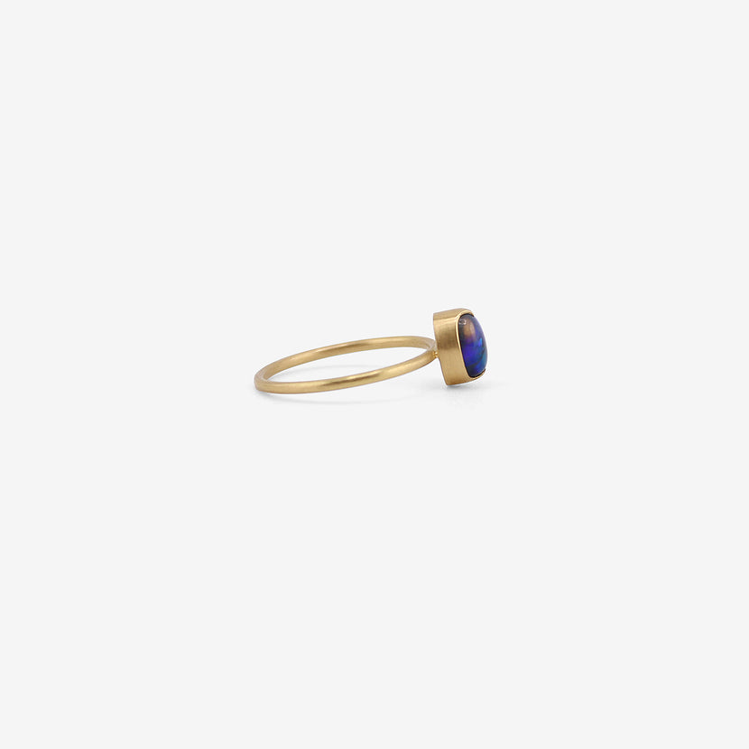 GABRIELLA KISS 18K & SMALL OVAL BLACK OPAL RING, 1.07CT