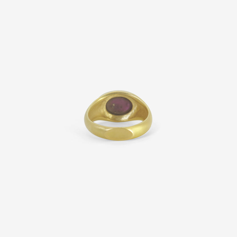 GABRIELLA KISS 18K & STAR RUBY SIGNET RING, 3.6CT