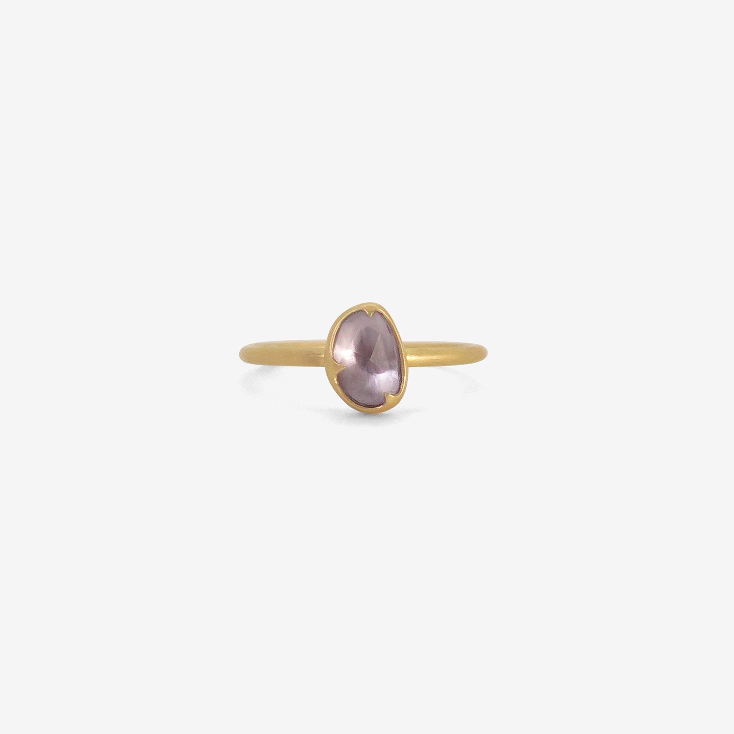 GABRIELLA KISS 18K & WONKY MAUVE SAPPHIRE RING, .8CT