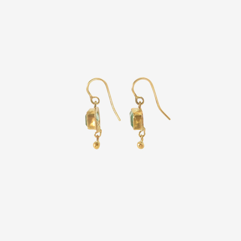 JUDY GEIB 18K & RECTANGULAR COLOMBIAN EMERALD SINGLE DROP EARRINGS WITH 22K DROPS, 3.34CT