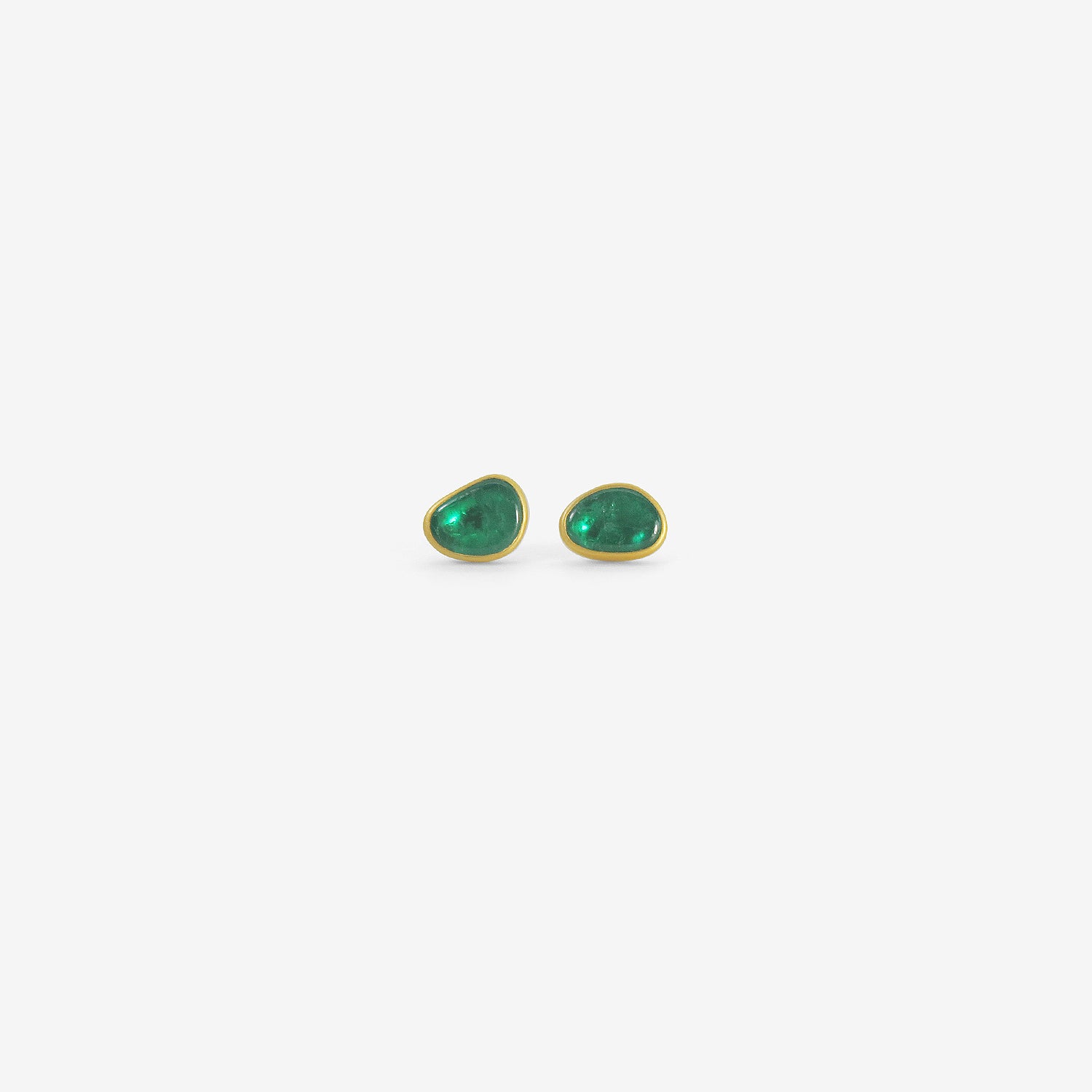 LOLA BROOKS 22K & COLOMBIAN EMERALD PEBBLE STUDS, 3.06CT