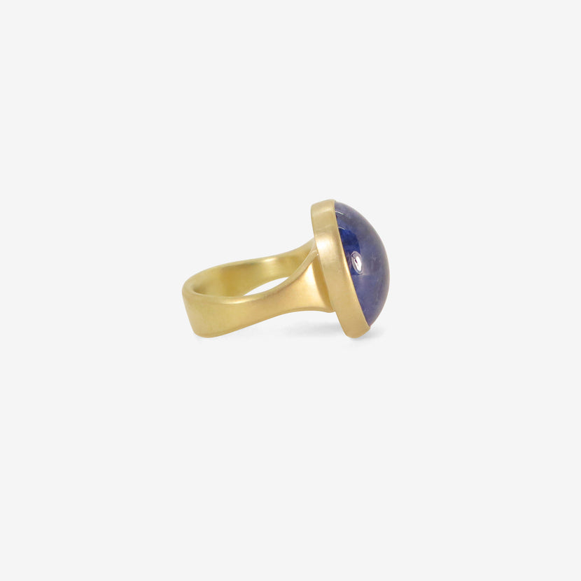 LOLA BROOKS 18K & OVAL TANZANITE RING, 18.39CT