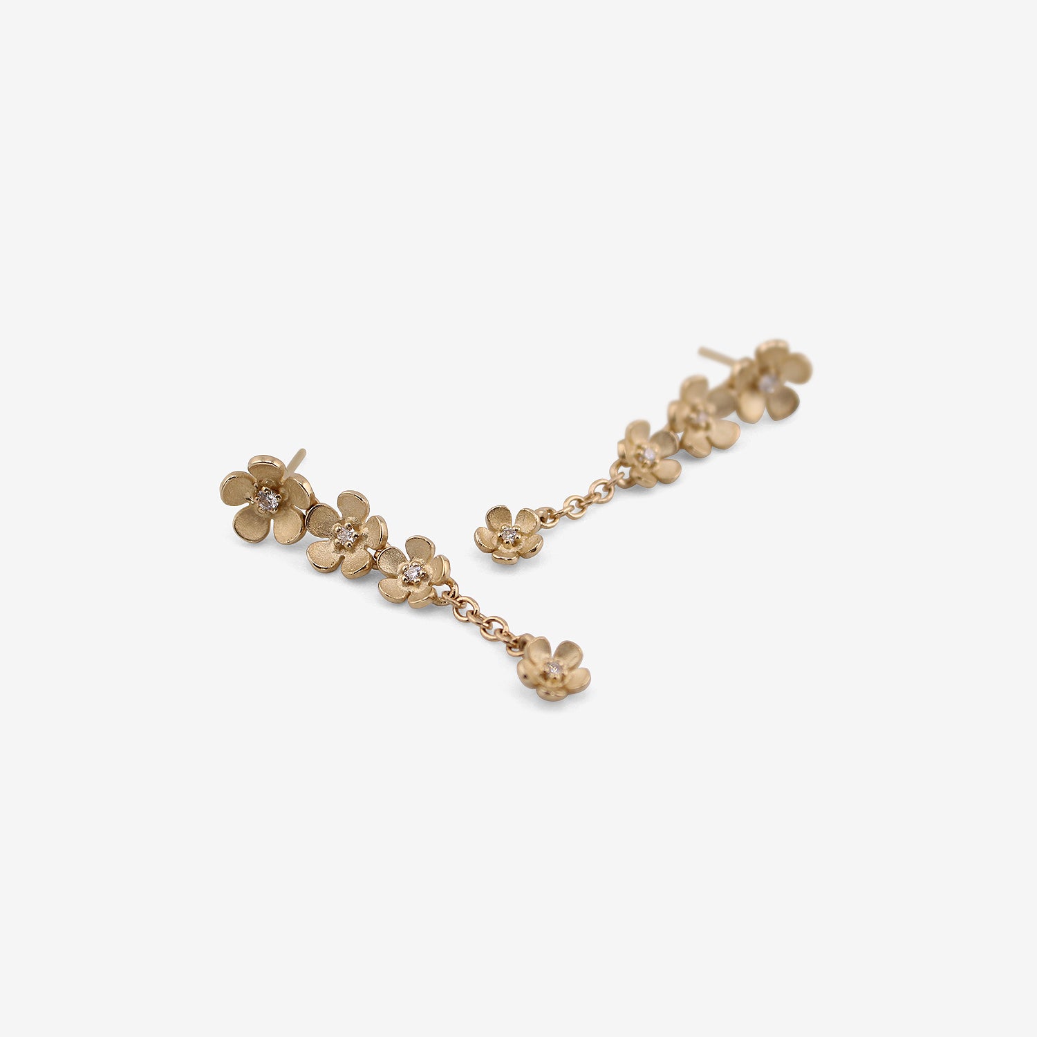 NICOLE LANDAW 14K CASCADING FLOWER DROP EARRINGS WITH DIAMONDS, .12CT