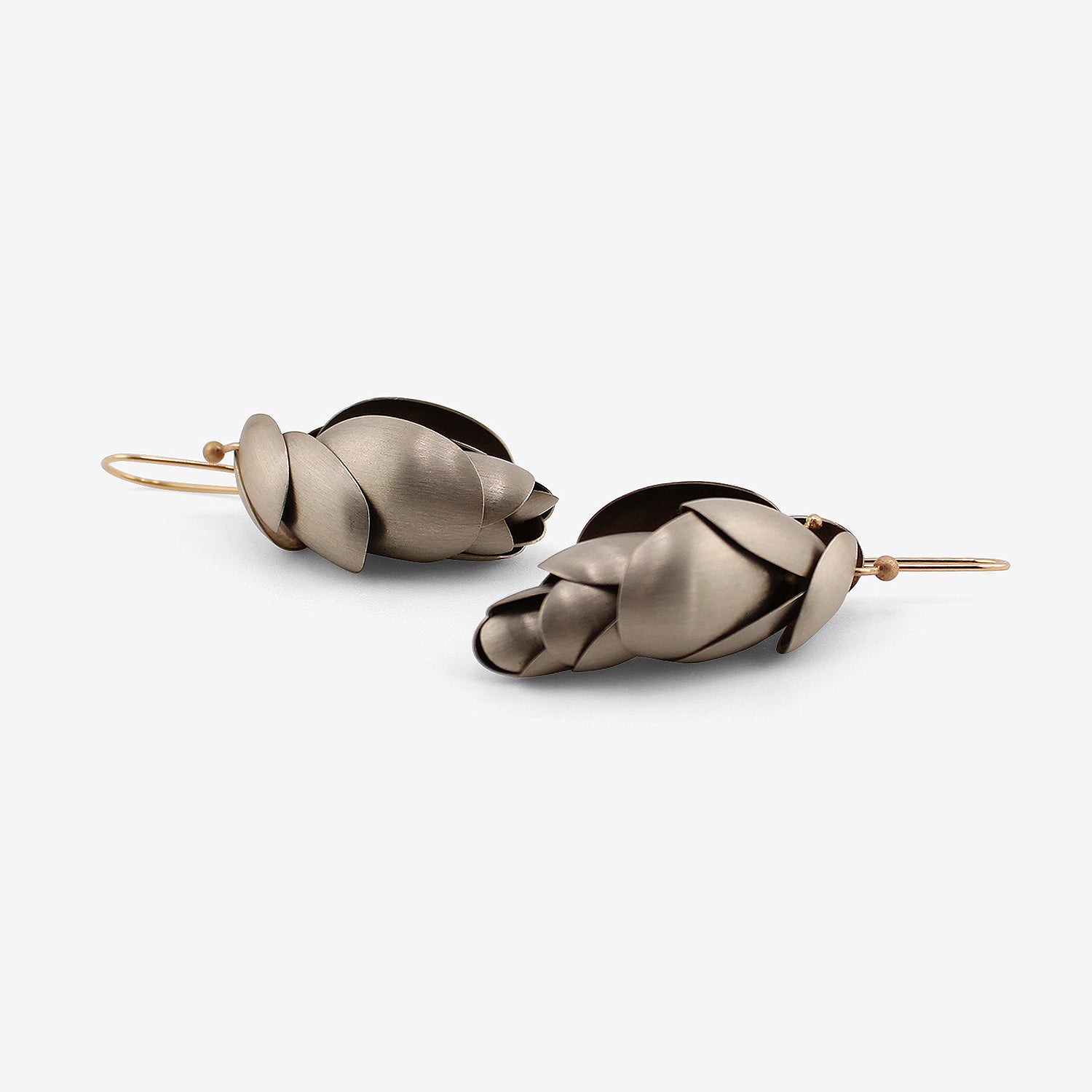 TED MUEHLING 14K WHITE GOLD SMALL ARTICULATED PINECONE EARRINGS