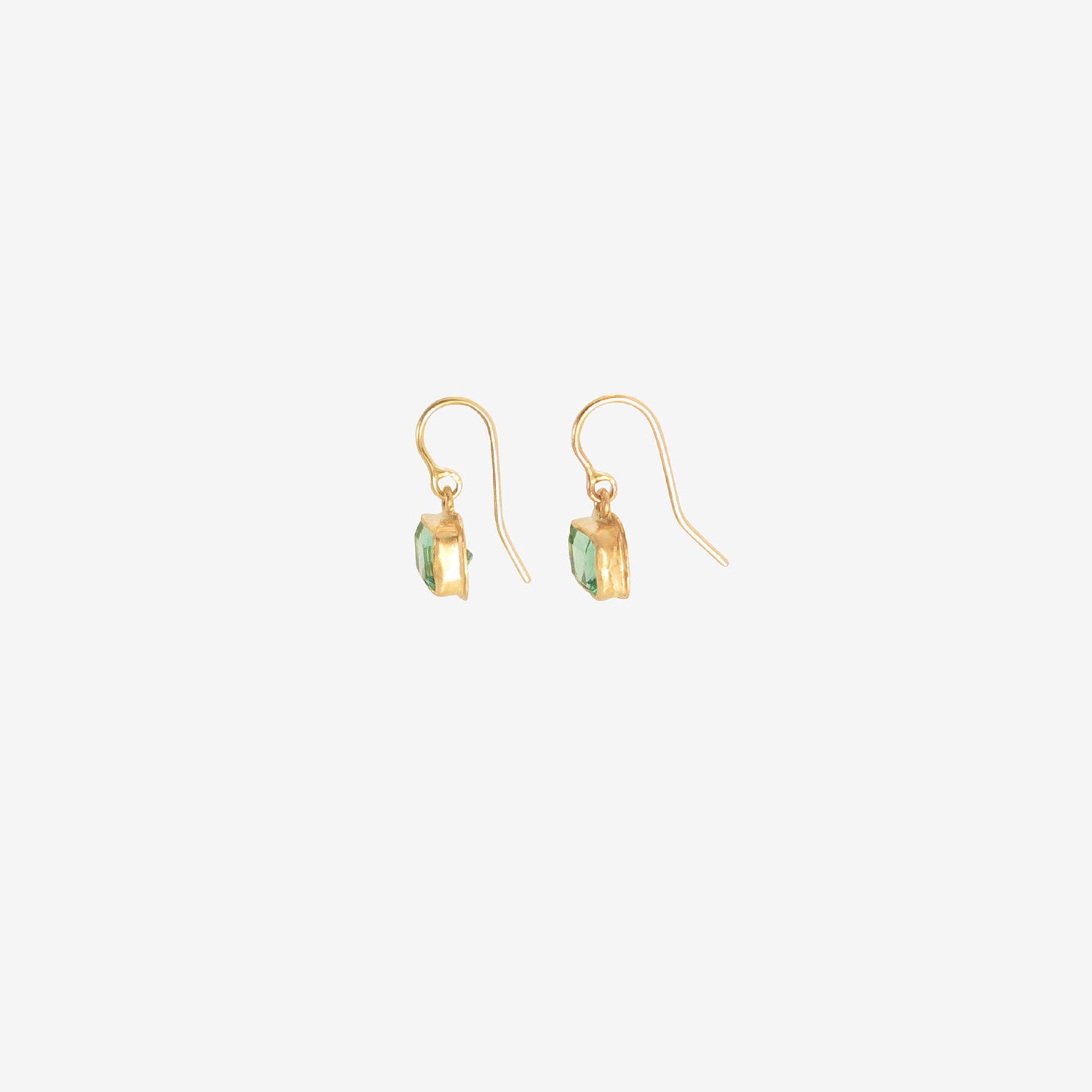 JUDY GEIB 18K & COLOMBIAN EMERALD SINGLE DROP EARRINGS, 2.75CT