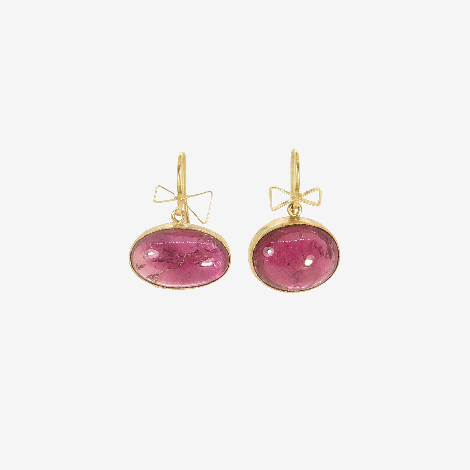 JUDY GEIB 18K & PINK TOURMALINE CABOCHON EARRINGS WITH ANGULAR BOW DETAILS, 24.5CT