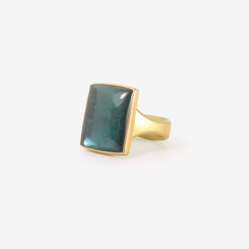 LOLA BROOKS 18K & BLUE GREEN TOURMALINE CHICLET RING, 9.36CT