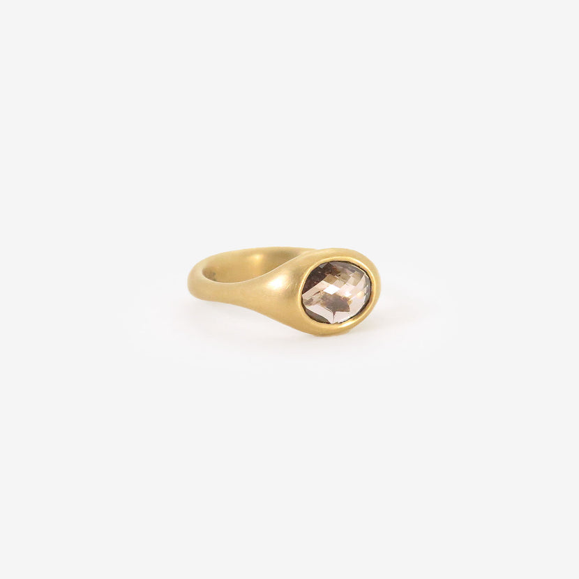 LOLA BROOKS 18K & OVAL CHECKERED CHAMPAGNE DIAMOND CAST RING, 1.52CT