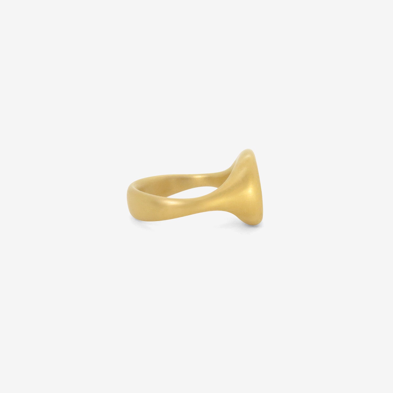 LOLA BROOKS 22K & RUBY PEBBLE CAST RING, 3.57CT