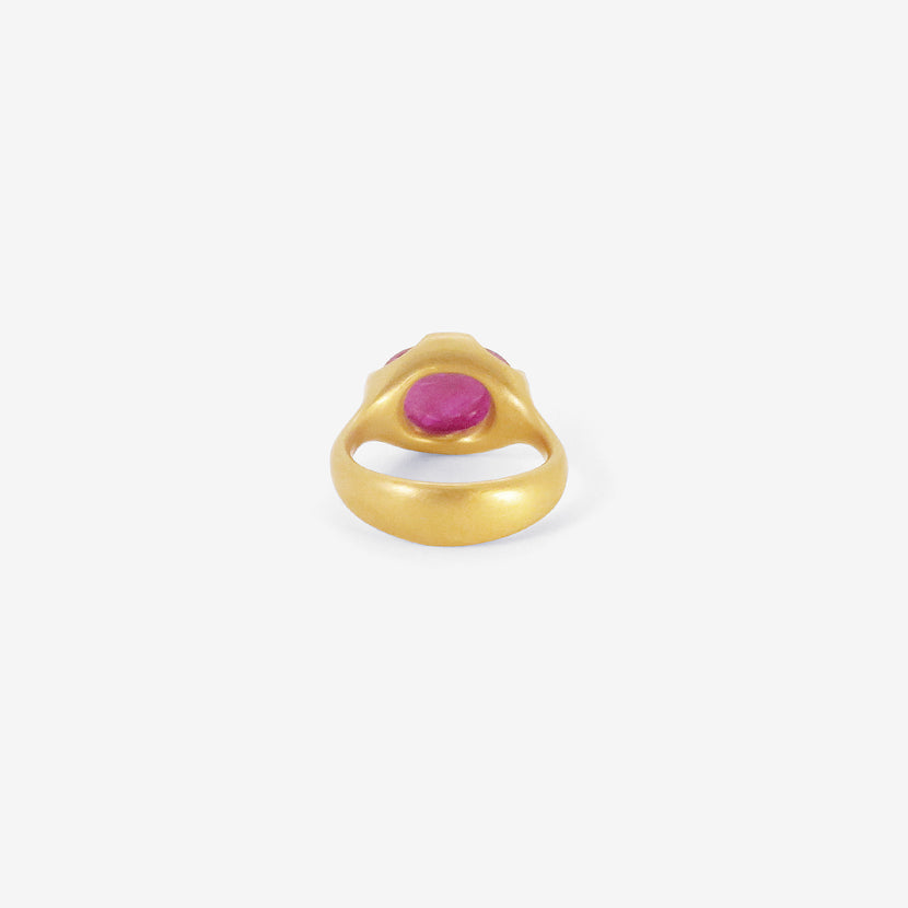 LOLA BROOKS 22K & OVAL FACETED RUBY VAULTED RING, 5.99CT