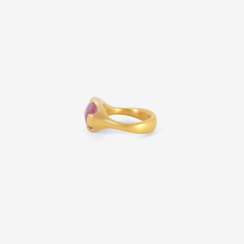 LOLA BROOKS 22K & OVAL FACETED RUBY VAULTED RING, 5.99CT