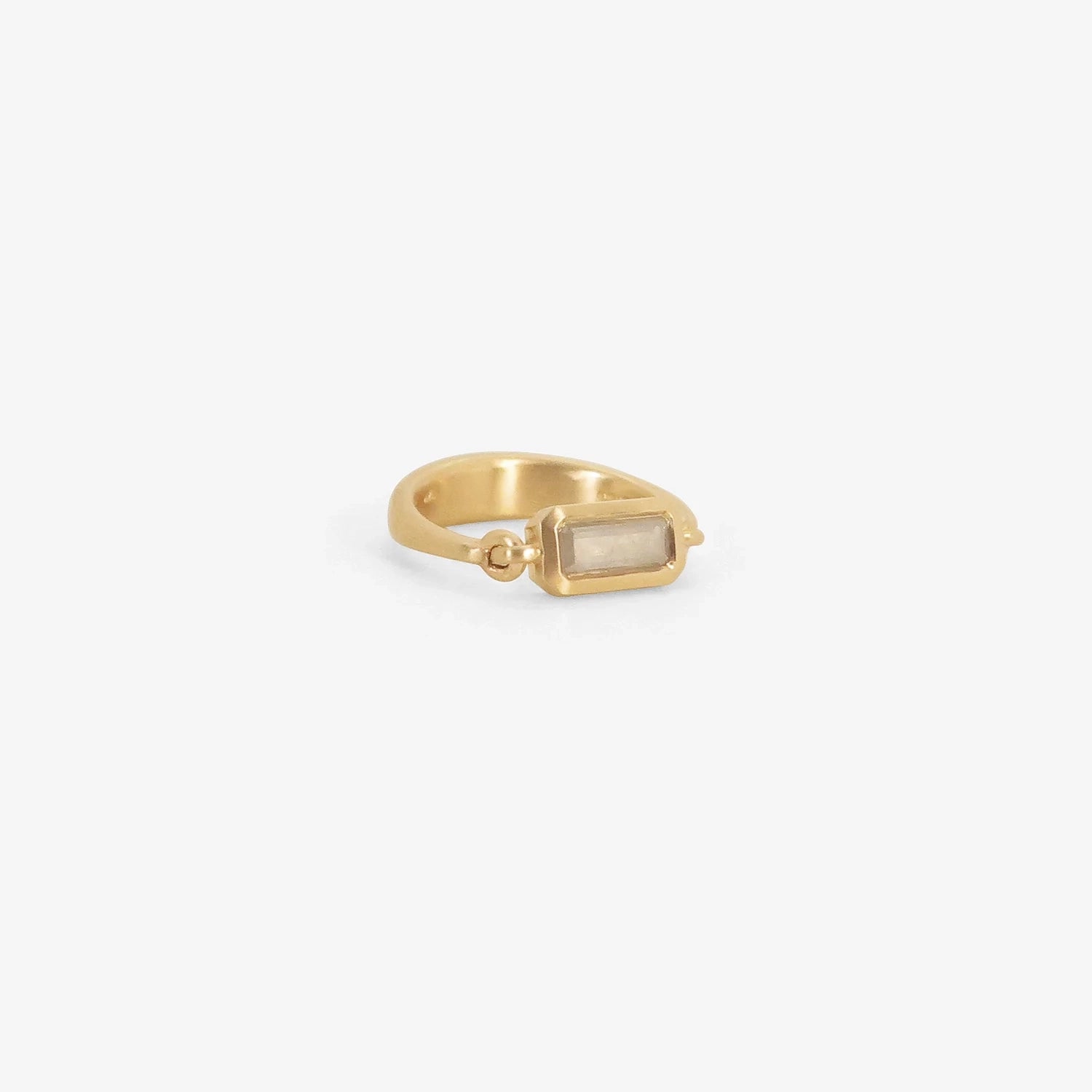NICOLE LANDAW 14K & GREY BAGUETTE DIAMOND EMPIRE RING, .71CT