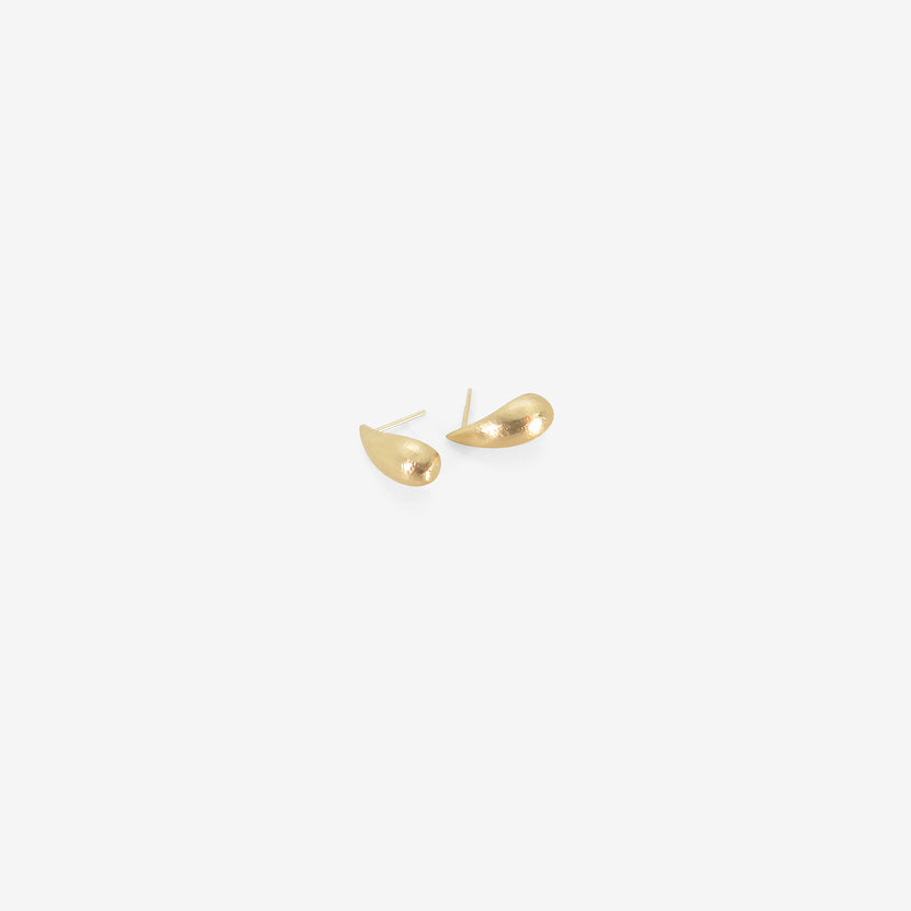 NICOLE LANDAW 14K EXTRA-LARGE HEWN TEARDROP EARRINGS ON POSTS