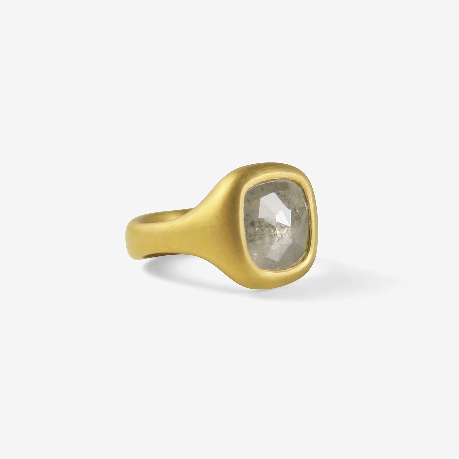 LOLA BROOKS 22K & LARGE SMOKY OPALESCENT ROSE-CUT CUSHION DIAMOND CAST RING, 4.05CT