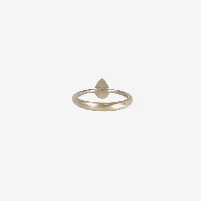 LOLA BROOKS 18K PALLADIUM & PEAR-SHAPED FOGGY WHITE DIAMOND RING, 0.95CT