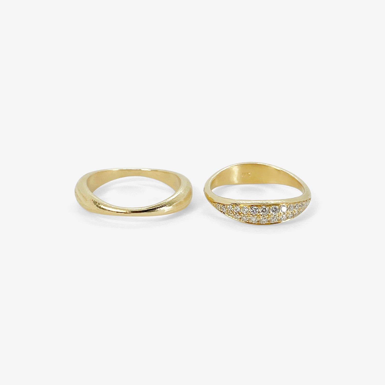NICOLE LANDAW PAIR OF 14K NESTING HEWN STACKING RINGS WITH PAVÉ DIAMONDS, .27CT