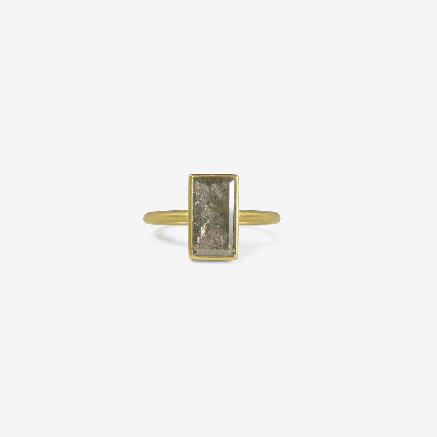 GABRIELLA KISS 18K & FLAT RECTANGULAR GREY LACY DIAMOND RING, 2.5CT