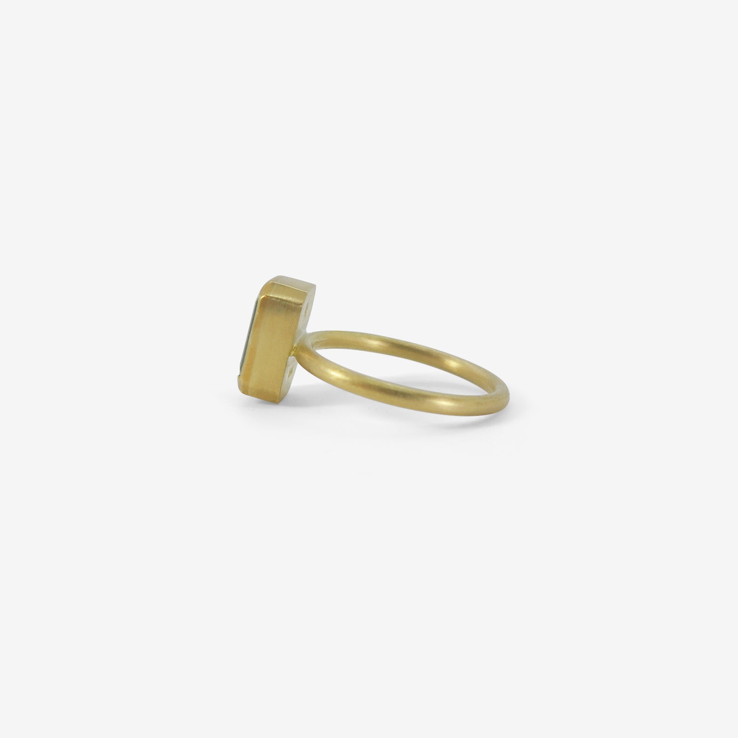 GABRIELLA KISS 18K & ZAMBIAN EMERALD RING, 2.21CT