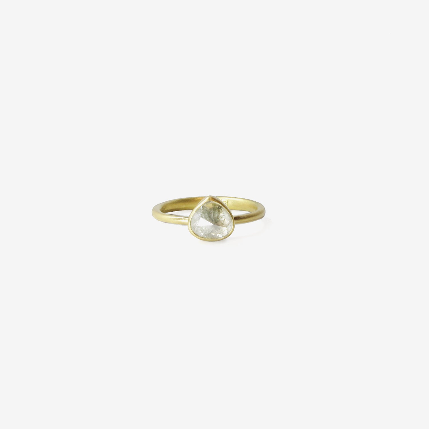 LOLA BROOKS 18K & GREY TEAR-DROP DIAMOND RING, 1.33CT