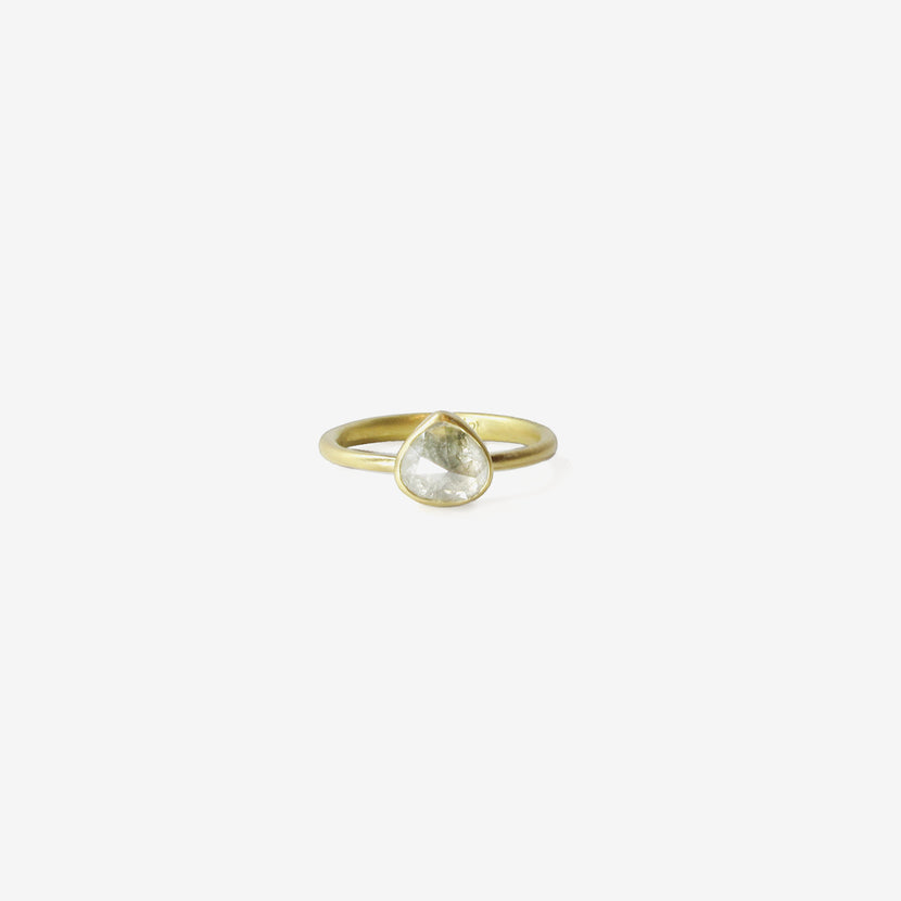 LOLA BROOKS 18K & GREY TEAR-DROP DIAMOND RING, 1.33CT