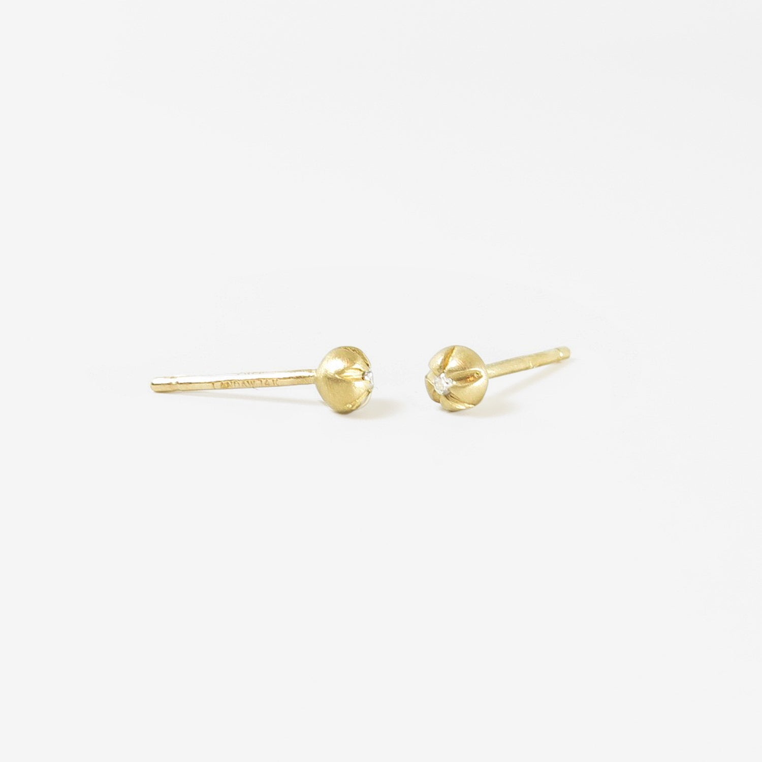 NICOLE LANDAW 14K YELLOW GOLD & DIAMOND LARGE BLOSSOM STUDS