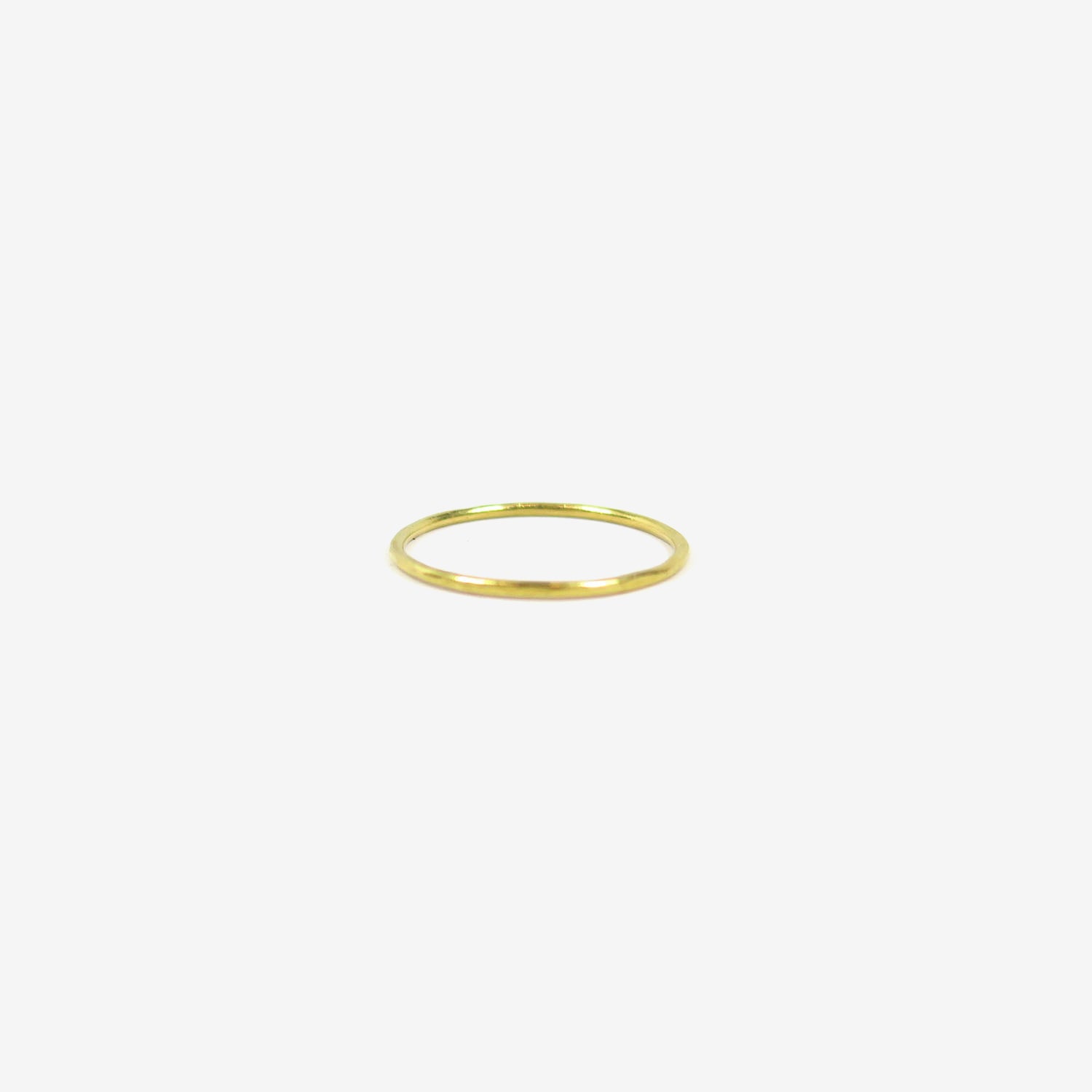 ROSANNE PUGLIESE 22K THIN HAMMERED BAND, SIZE 4 3/4