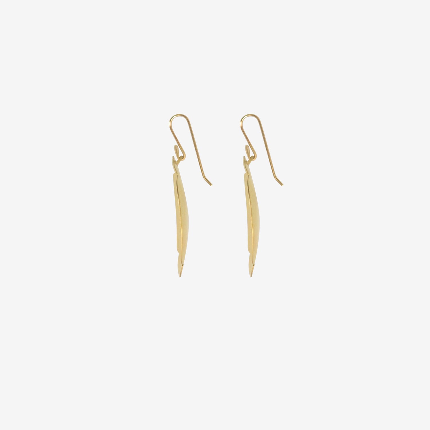 GABRIELLA KISS 18K GIANT OVAL SCALLOP EARRINGS
