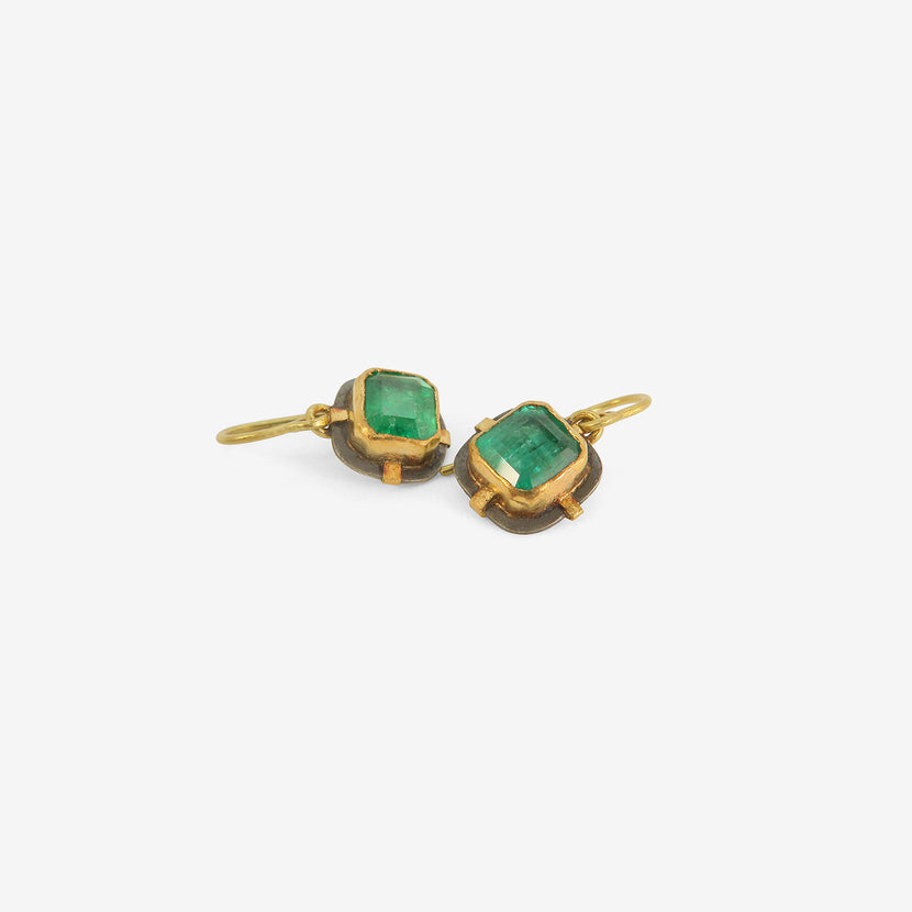 JUDY GEIB 24K & SILVER BEZEL SET SQUARE DEEP GREEN EMERALD EARRINGS, 3.85CT