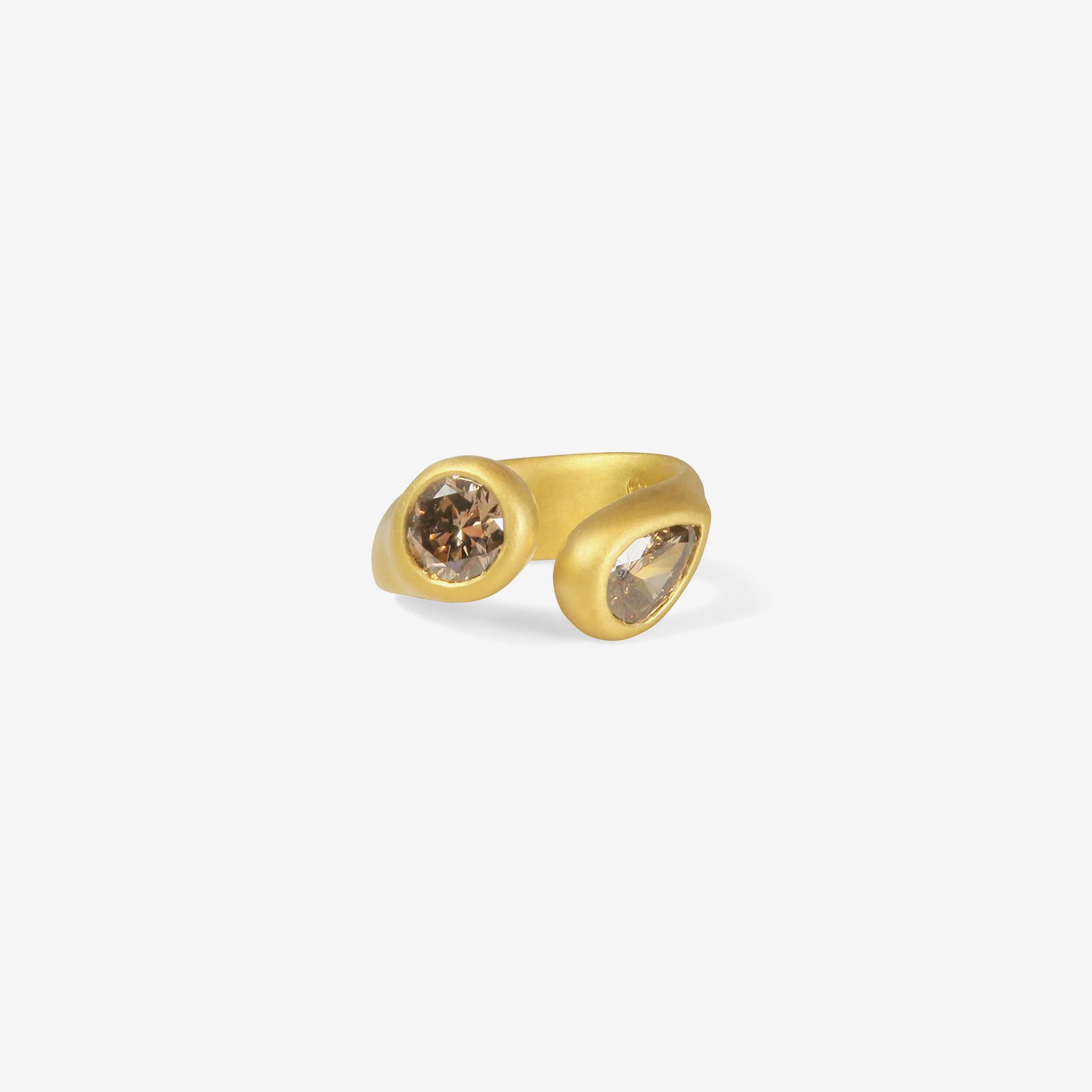 LOLA BROOKS 22K & CHAMPAGNE DOUBLE DIAMOND SCULPTURAL RING, 2.27CT