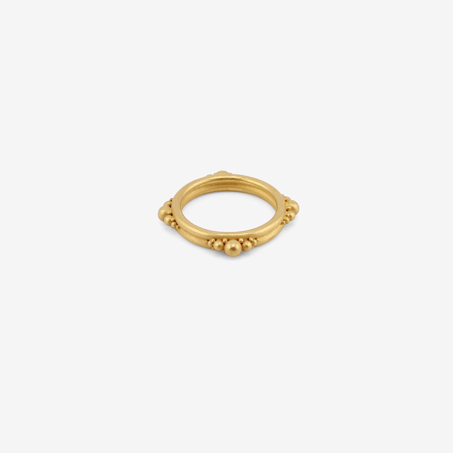 DENISE BETESH 22K BAND WITH FOUR CLUSTERS OF GRANULES