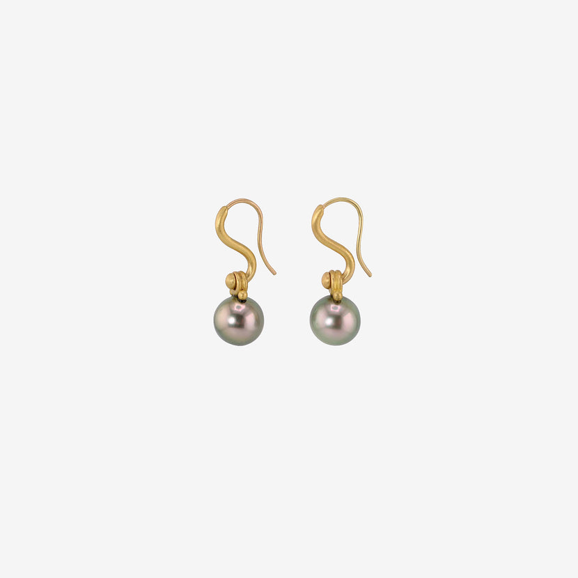 DENISE BETESH 22K & TAHATIAN PEARL EARRINGS