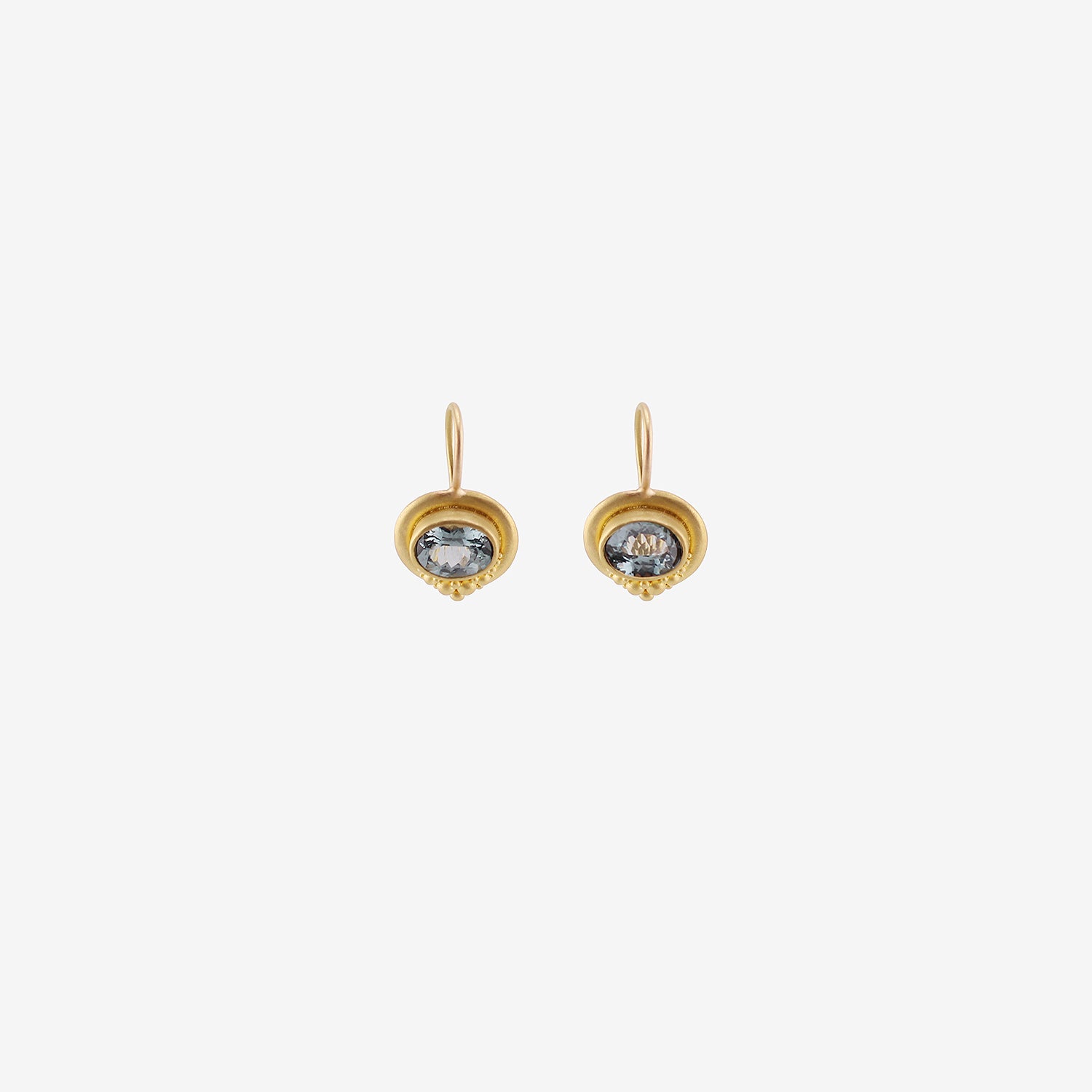 DENISE BETESH 22K & BLUE GREY SPINEL CLUSTER GRANULATION EARRINGS, 2.58CT