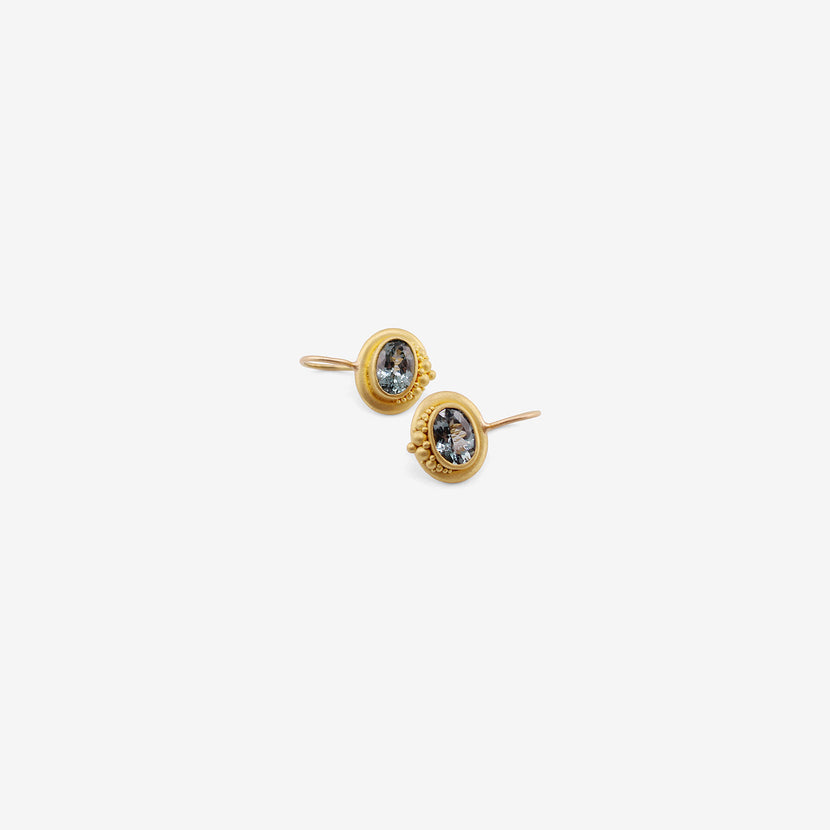 DENISE BETESH 22K & BLUE GREY SPINEL CLUSTER GRANULATION EARRINGS, 2.58CT