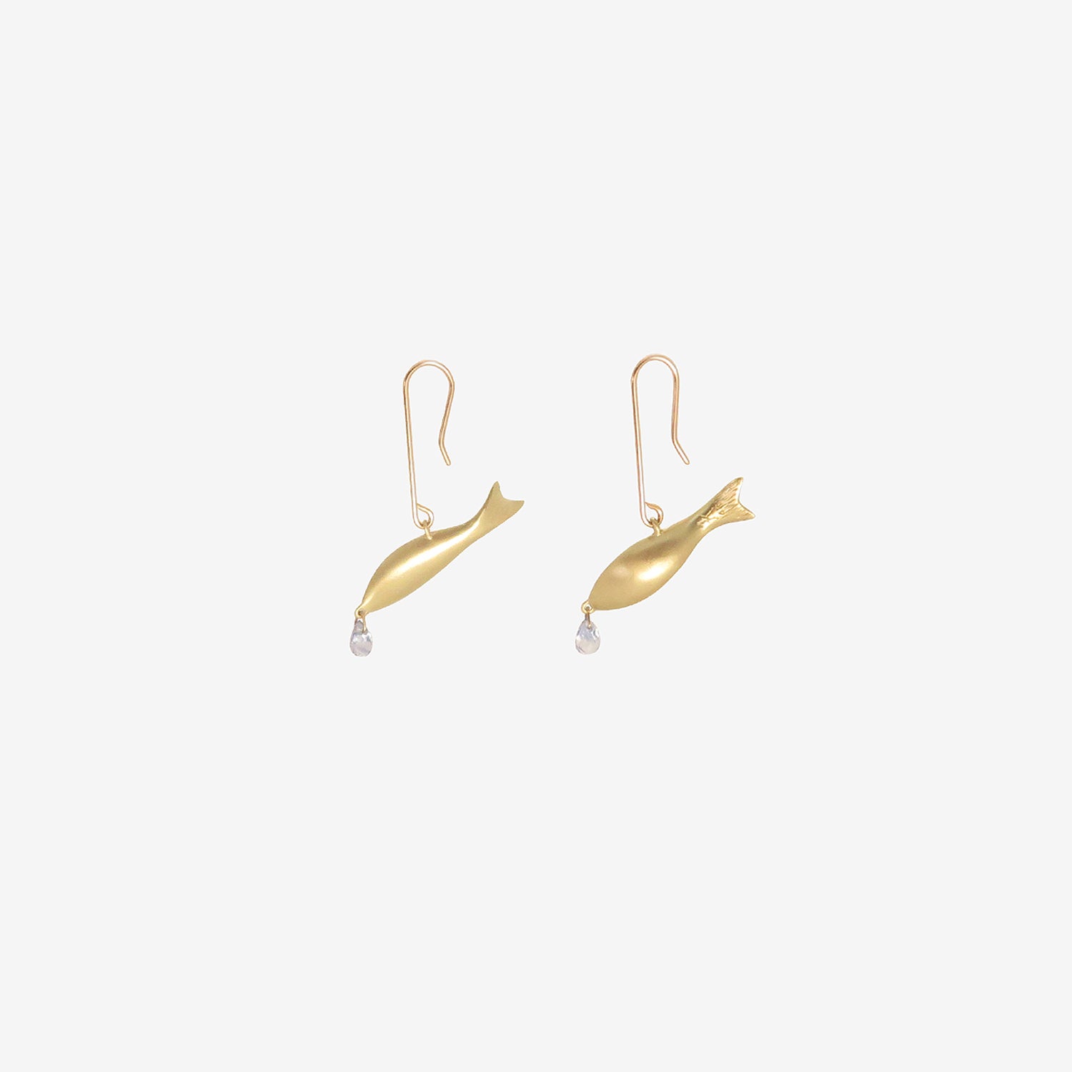 GABRIELLA KISS 14K GREEN GOLD FISH EARRINGS WITH BLUE SAPPHIRE BRIOLETTES
