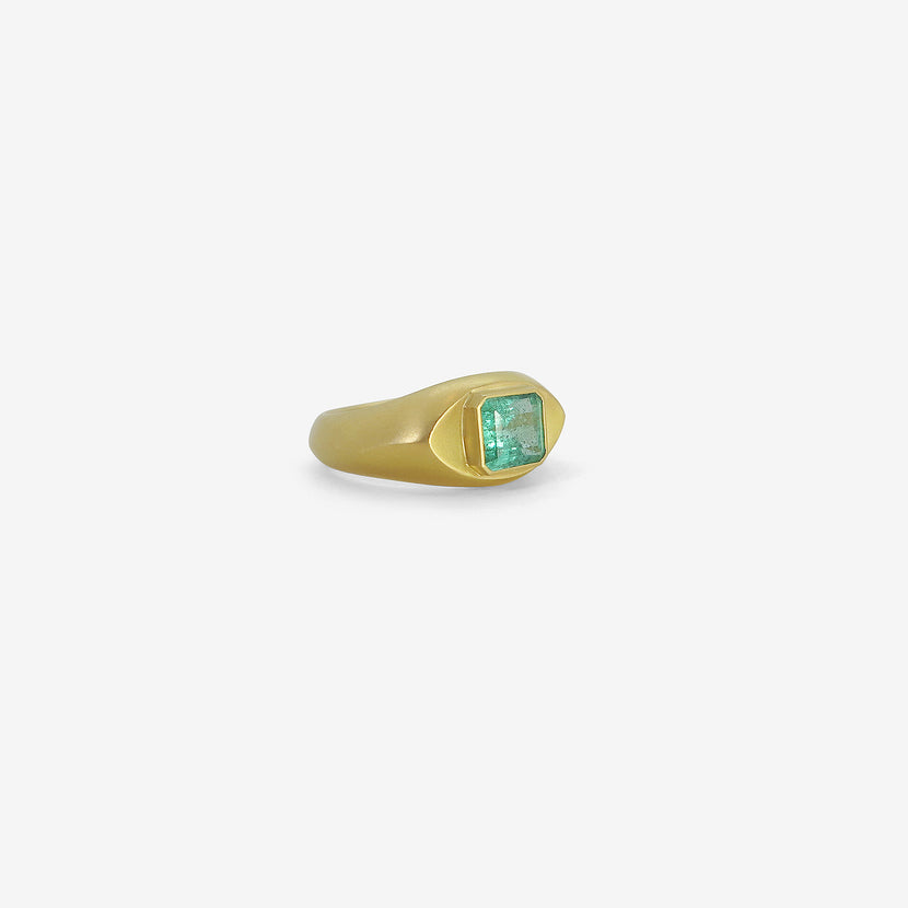 GABRIELLA KISS 18K & COLOMBIAN EMERALD SIGNET RING, 3.4CT
