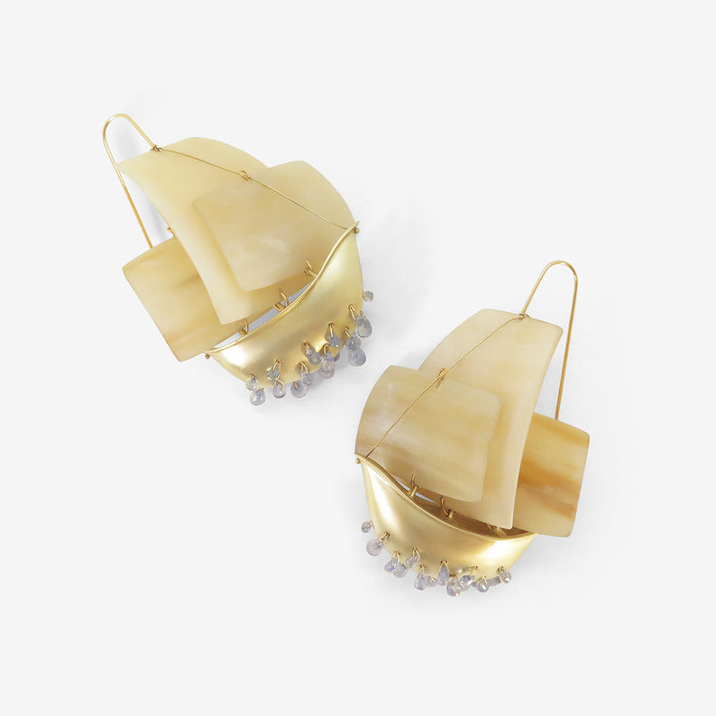 GABRIELLA KISS 14K GREEN GOLD & HORN CLIPPER SHIPS WITH BLUE SAPPHIRES