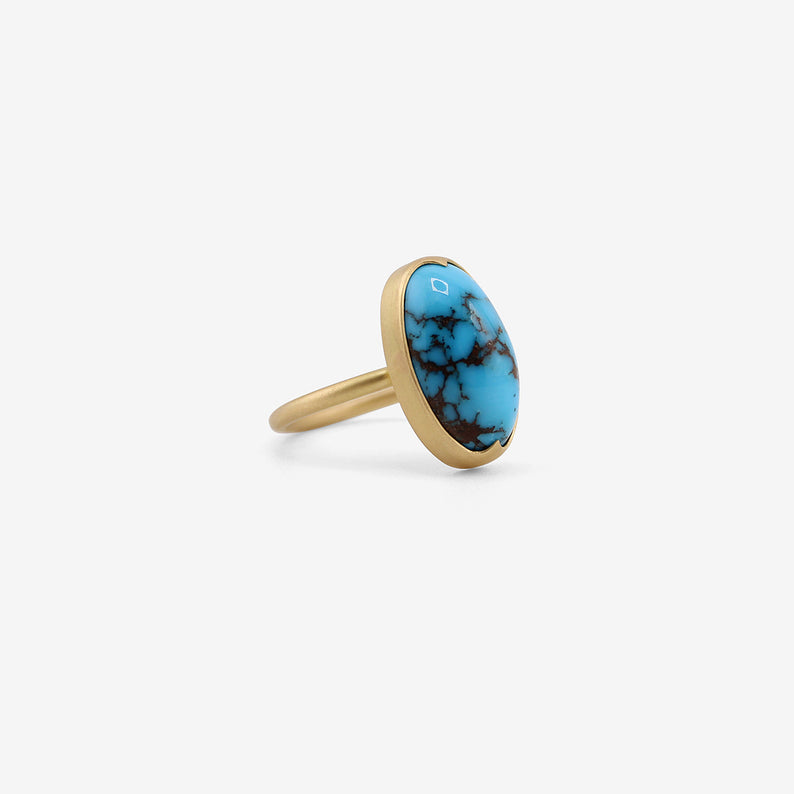 GABRIELLA KISS 18K & ELONGATED OVAL PERSIAN TURQUOISE RING, 12.08CT