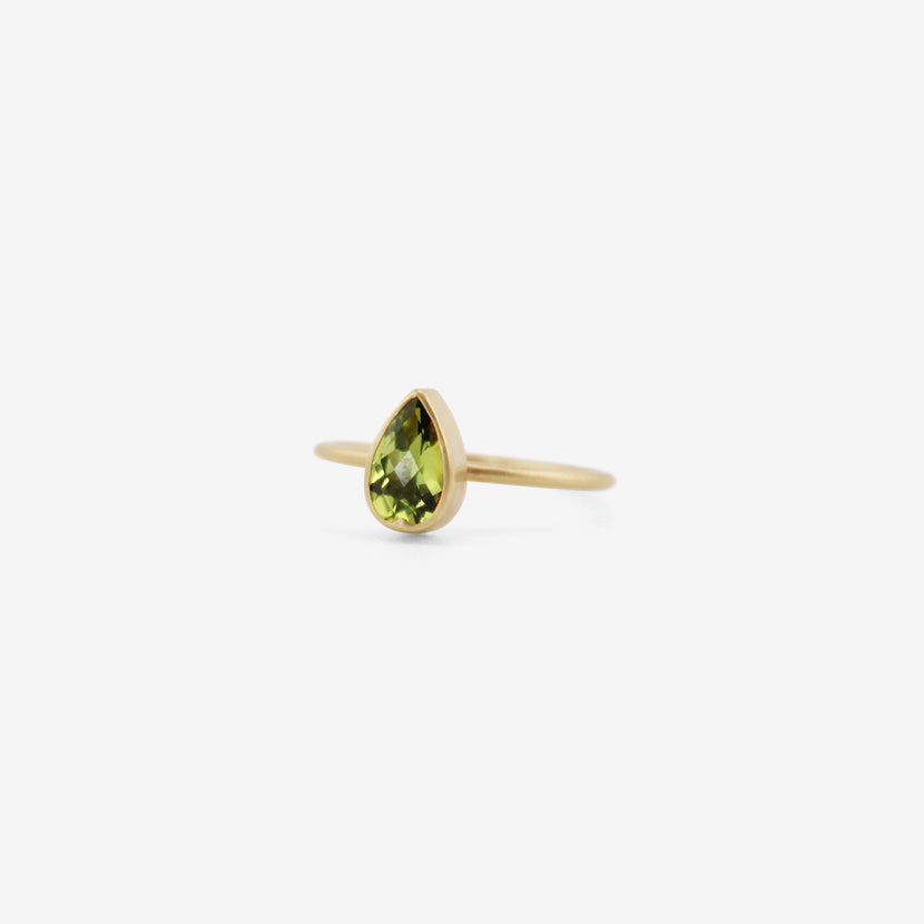 GABRIELLA KISS 18K & FACETED PEAR-SHAPED PERIDOT RING, .9CT