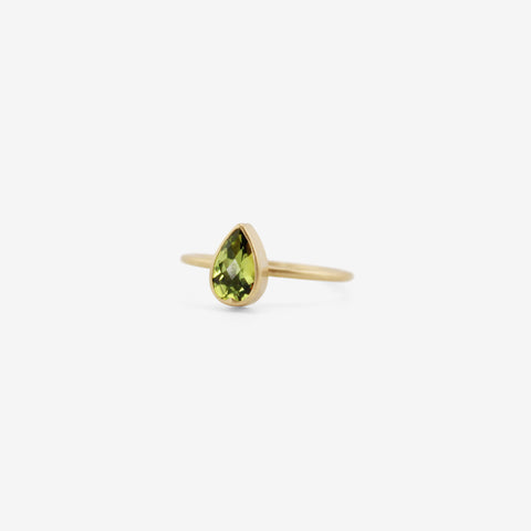 GABRIELLA KISS 18K & FACETED PEAR-SHAPED PERIDOT RING, .9CT
