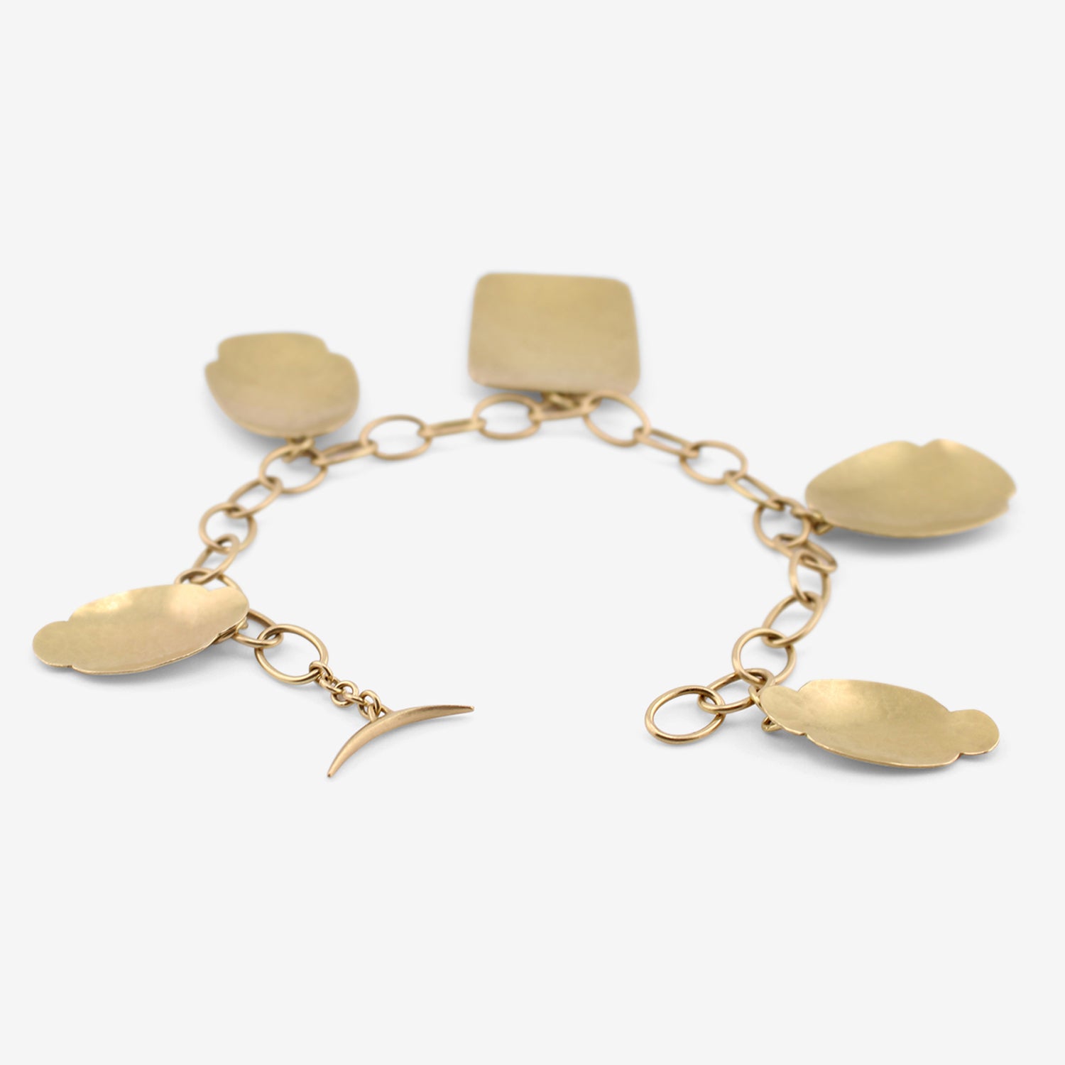 GABRIELLA KISS 18K FIVE-PIECE SCALLOP BRACELET