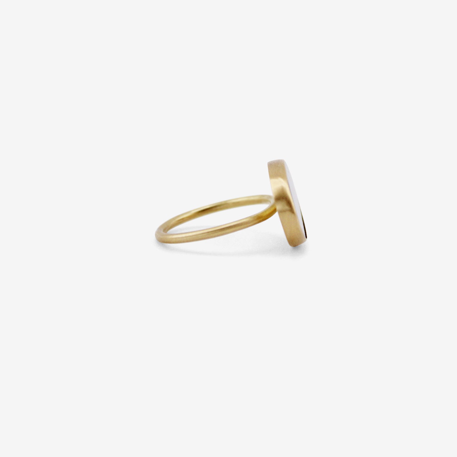 GABRIELLA KISS 18K & HORIZONTAL OVAL LAPIS RING