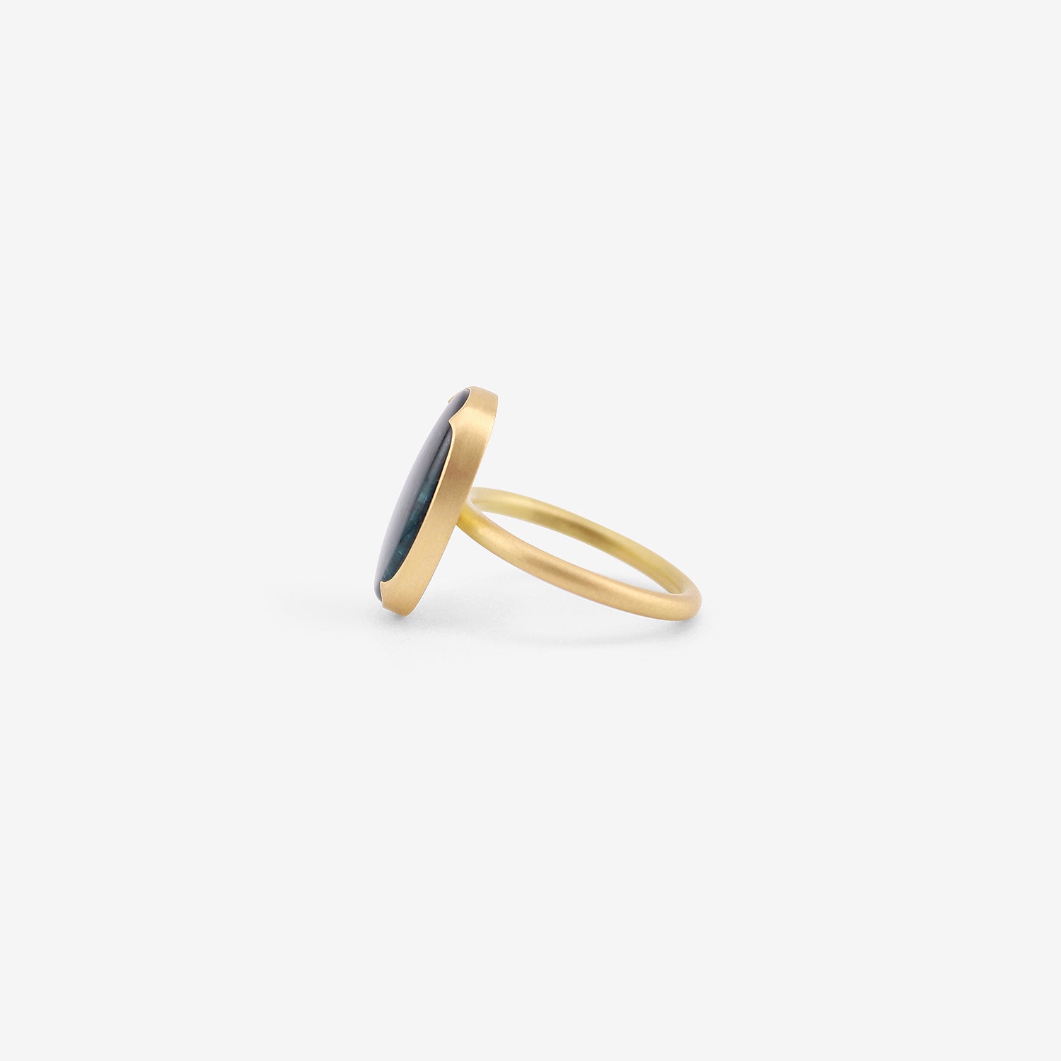 GABRIELLA KISS 18K & LARGE OVAL BLUE TOURMALINE RING, 6.23CT