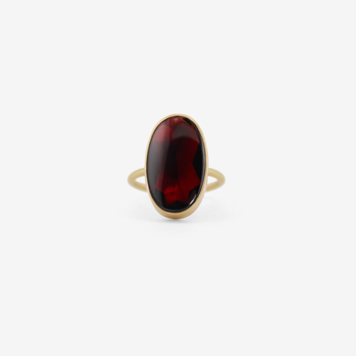 GABRIELLA KISS 18K & LARGE OVAL BUFF-TOP ALMANDINE GARNET RING, 10.53CT