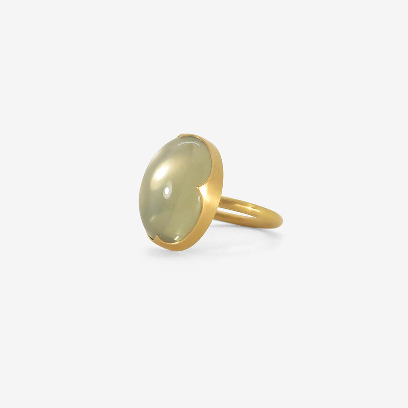 GABRIELLA KISS 18K & LARGE OVAL CEYLON MOONSTONE RING