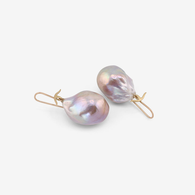 GABRIELLA KISS 18K & MAUVE BAROQUE MABE PEARL EARRINGS