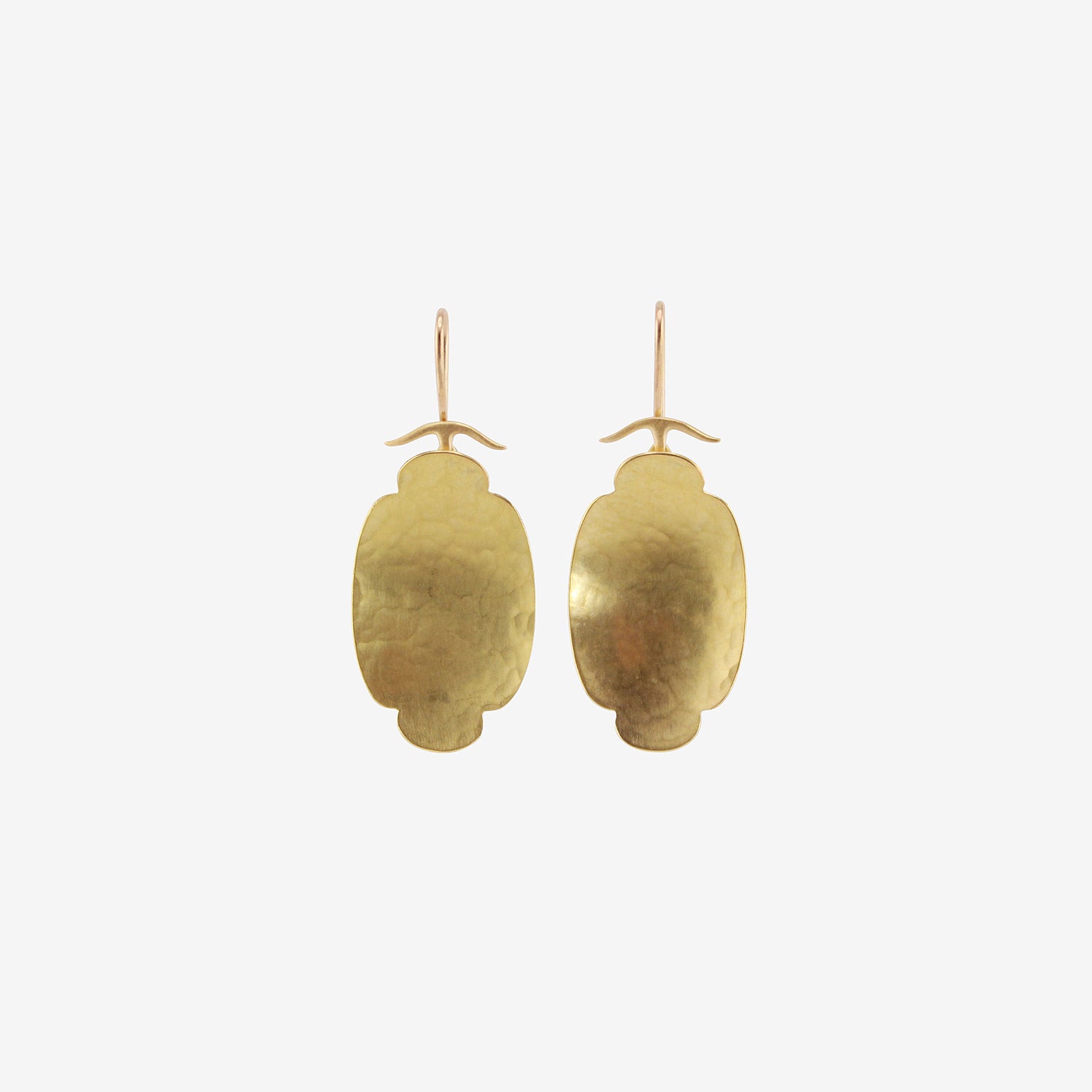 GABRIELLA KISS 18K MEDIUM-LARGE OVAL SCALLOP EARRINGS